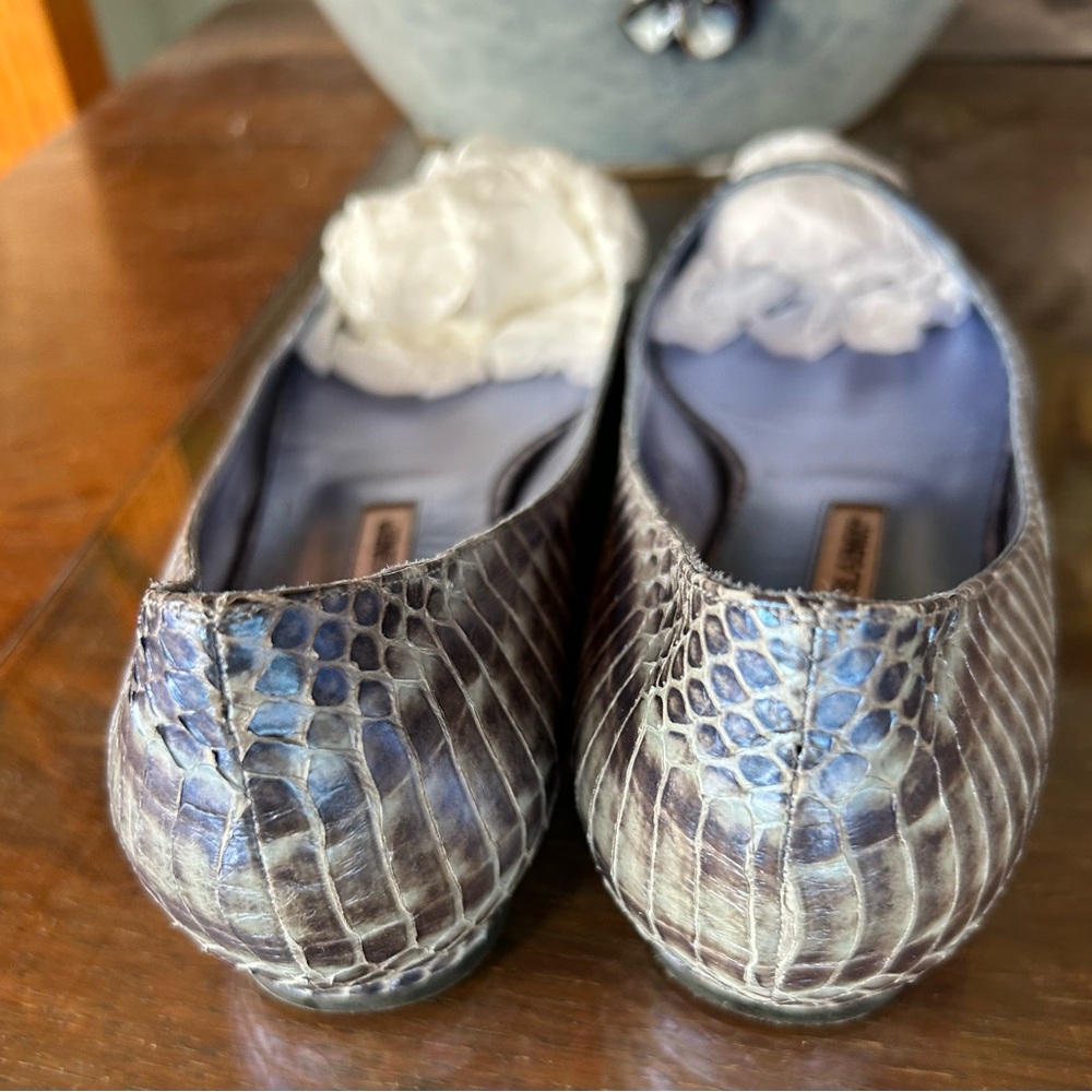 Manolo Blahnik Iridescent Python Flats Eu 39.5 - image 3